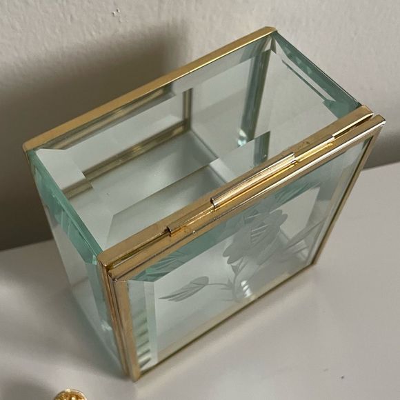 Vintage | Small Brass & Etched Glass Mirrored Trinket Box - Picture 4 of 10
